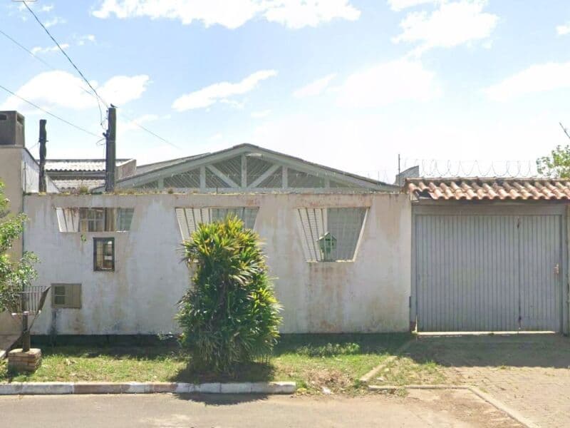 Foto 1 de 3: Casa em leilão em Canoas - RS, bairro Harmonia — LOTE 001 CASA NO BAIRRO HARMONIA EM CANOAS