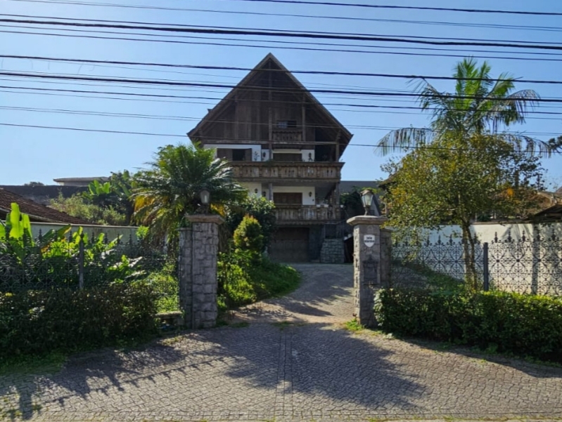 Foto 1 de 5: Casa em leilão em Joinville - SC, bairro Glória — LOTE 001 CASA NO BAIRRO GLÓRIA EM JOINVILLE/SC
