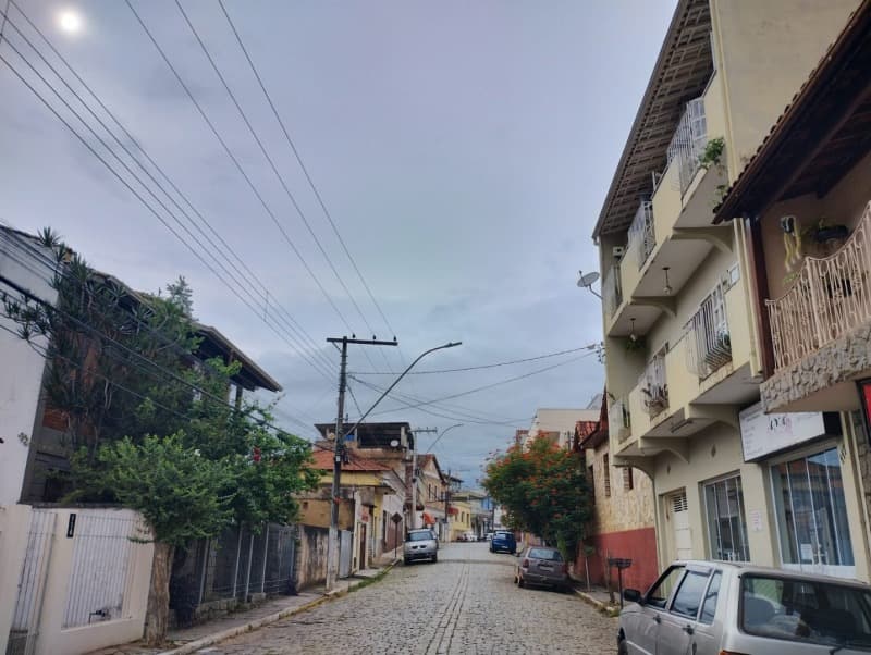 Foto 9 de 43: Casa em leilão em Itamonte - MG — LOTE 001 IMÓVEL RESIDENCIAL - AT. 330,00M², A.C. 185,93M² - ITAMONTE - MG