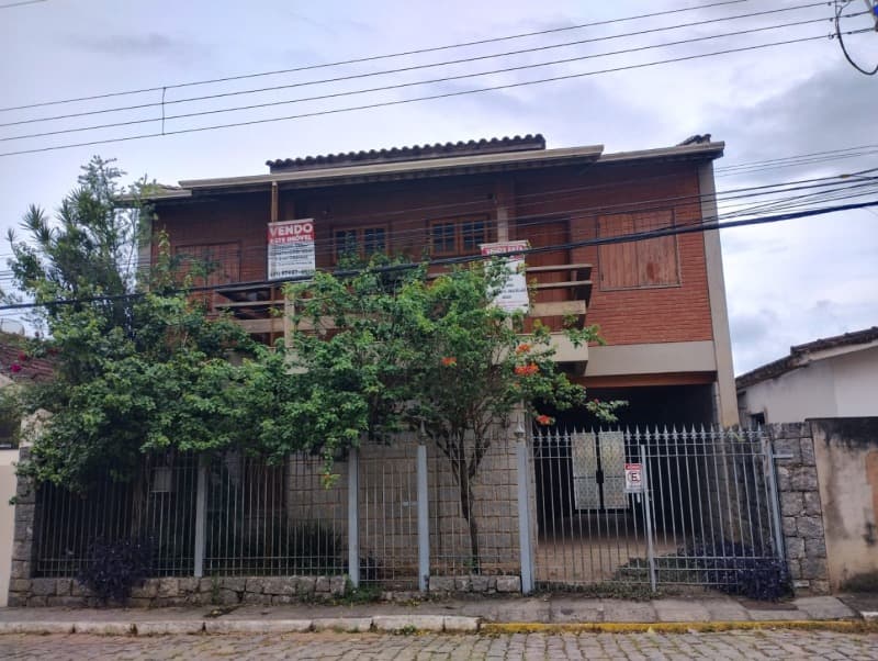 Foto 20 de 43: Casa em leilão em Itamonte - MG — LOTE 001 IMÓVEL RESIDENCIAL - AT. 330,00M², A.C. 185,93M² - ITAMONTE - MG