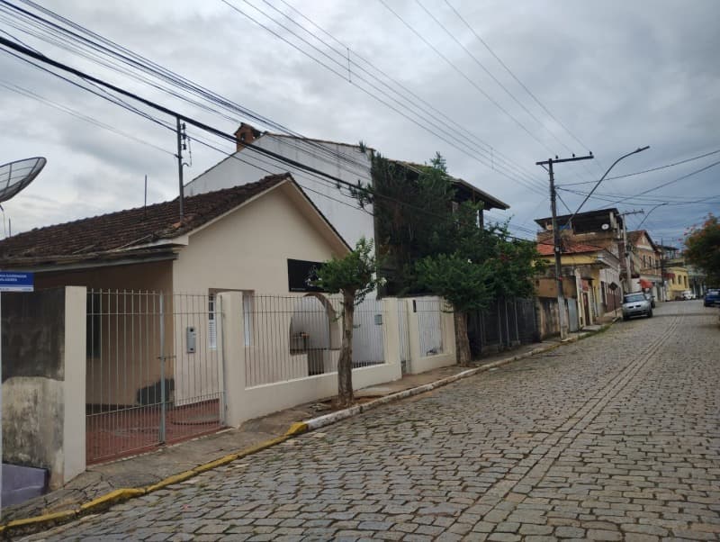 Foto 22 de 43: Casa em leilão em Itamonte - MG — LOTE 001 IMÓVEL RESIDENCIAL - AT. 330,00M², A.C. 185,93M² - ITAMONTE - MG