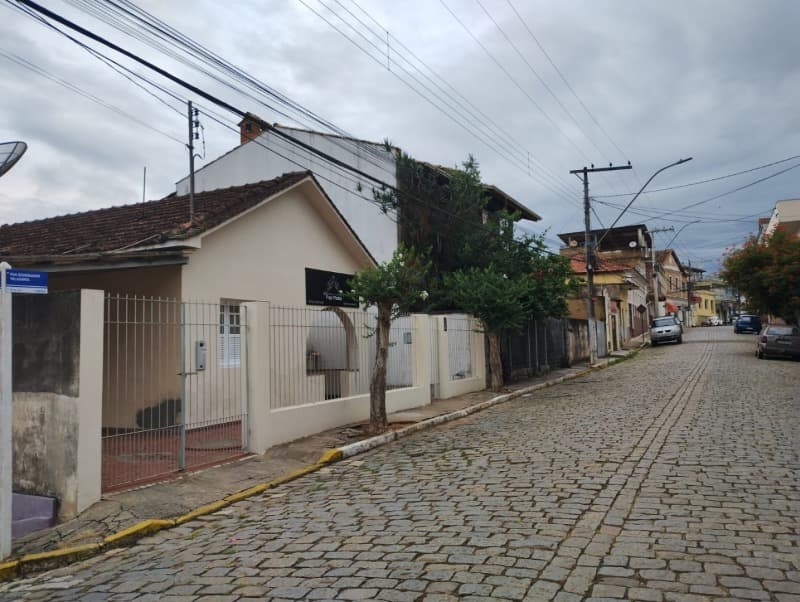 Foto 24 de 43: Casa em leilão em Itamonte - MG — LOTE 001 IMÓVEL RESIDENCIAL - AT. 330,00M², A.C. 185,93M² - ITAMONTE - MG