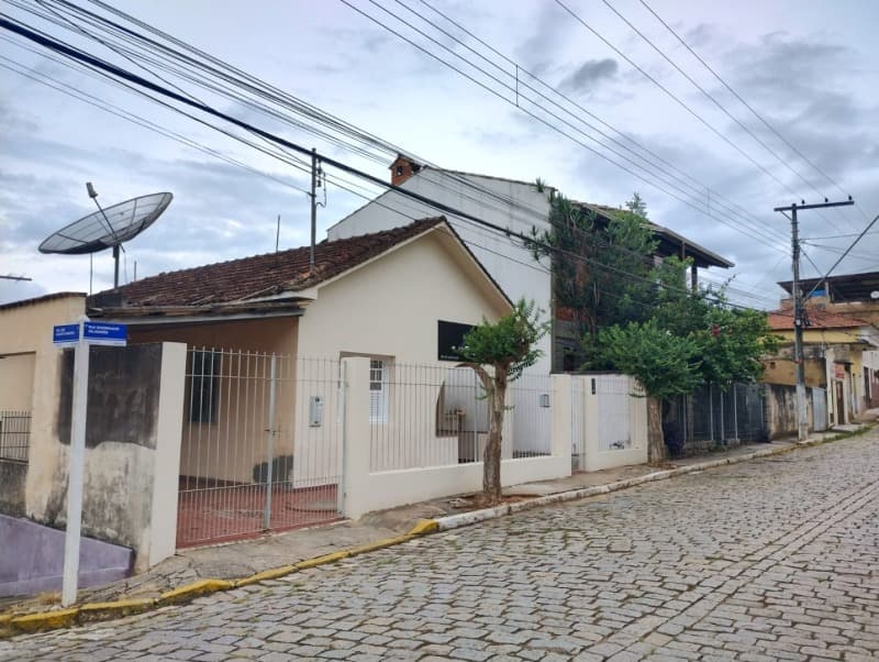 Foto 43 de 43: Casa em leilão em Itamonte - MG — LOTE 001 IMÓVEL RESIDENCIAL - AT. 330,00M², A.C. 185,93M² - ITAMONTE - MG