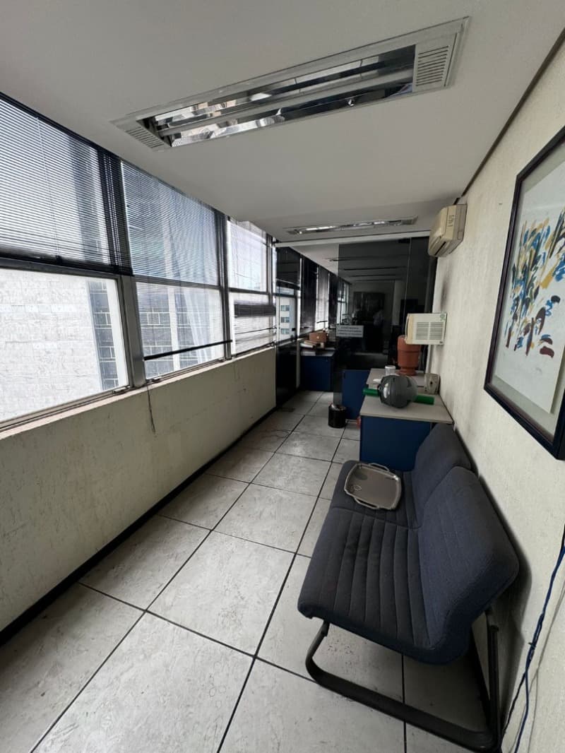 Foto 3 de 4: Comercial em leilão em São Paulo - SP — LOTE 002 CONJUNTO COMERCIAL - A.T.C. 223,26m² - SÃO PAULO/SP.