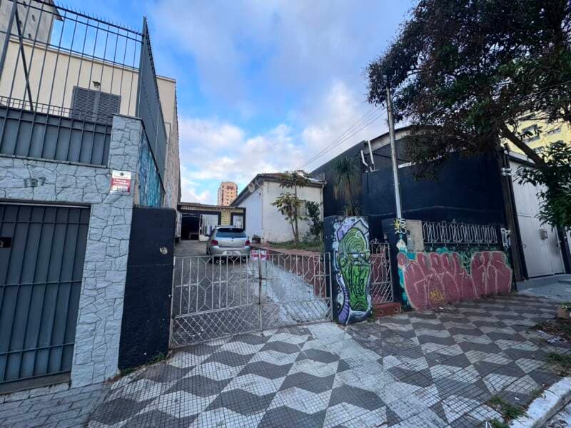Foto 3 de 9: Casa em leilão em São Paulo - SP, bairro Vila Bertioga — LOTE 001 IMÓVEL - CASA - A.T. 400,00m² - A.C. 170,00m² - MOOCA/ SP