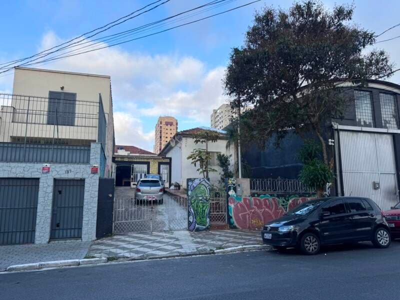 Foto 8 de 9: Casa em leilão em São Paulo - SP, bairro Vila Bertioga — LOTE 001 IMÓVEL - CASA - A.T. 400,00m² - A.C. 170,00m² - MOOCA/ SP