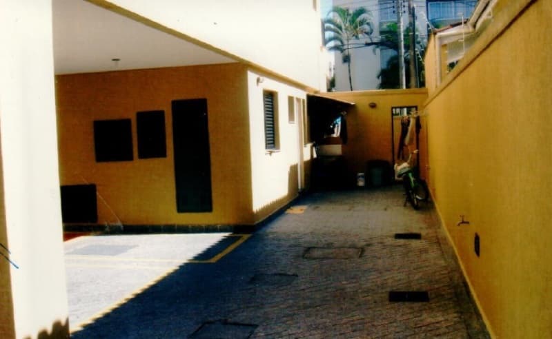 Foto 6 de 26: Apartamento em leilão em Guarujá - SP — LOTE 001 LEILÃO JUDICIAL - Direitos sob. Apto. de 121,33 m², Ed. Costa Esmeralda - Enseada, Guarujá