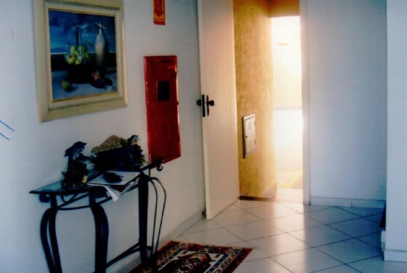 Foto 9 de 26: Apartamento em leilão em Guarujá - SP — LOTE 001 LEILÃO JUDICIAL - Direitos sob. Apto. de 121,33 m², Ed. Costa Esmeralda - Enseada, Guarujá