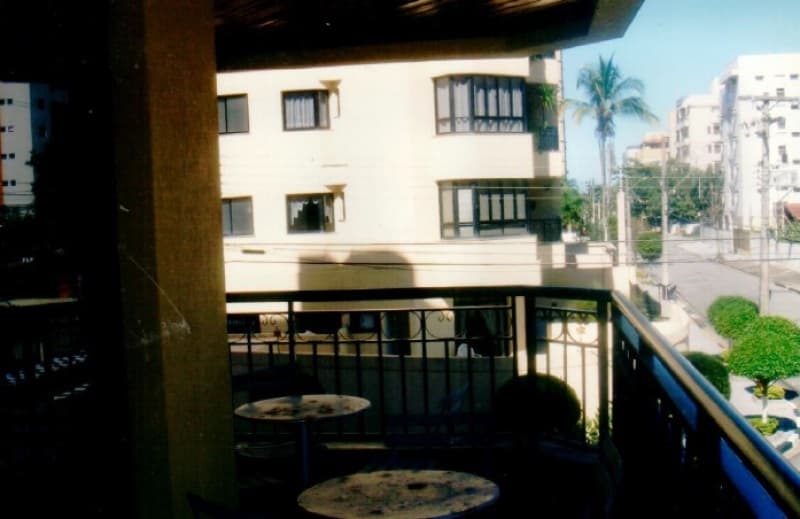 Foto 13 de 26: Apartamento em leilão em Guarujá - SP — LOTE 001 LEILÃO JUDICIAL - Direitos sob. Apto. de 121,33 m², Ed. Costa Esmeralda - Enseada, Guarujá