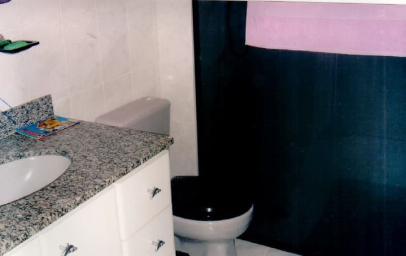 Foto 18 de 26: Apartamento em leilão em Guarujá - SP — LOTE 001 LEILÃO JUDICIAL - Direitos sob. Apto. de 121,33 m², Ed. Costa Esmeralda - Enseada, Guarujá