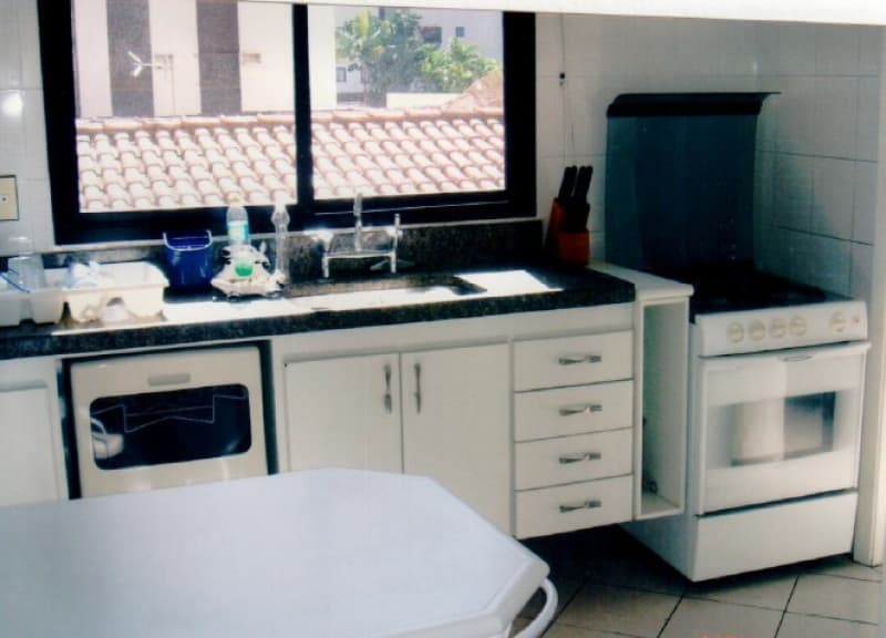 Foto 24 de 26: Apartamento em leilão em Guarujá - SP — LOTE 001 LEILÃO JUDICIAL - Direitos sob. Apto. de 121,33 m², Ed. Costa Esmeralda - Enseada, Guarujá