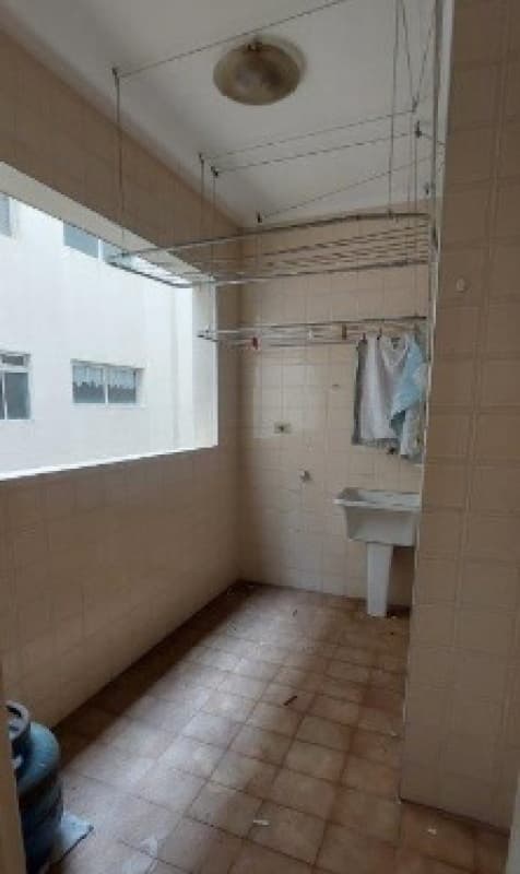 Foto 1 de 13: Apartamento em leilão em Guarujá - SP — LOTE 001 LEILÃO JUDICIAL - Apto. de 85,56 m², Ed. Torremolinos I - Jardim Três Marias, Guarujá - SP