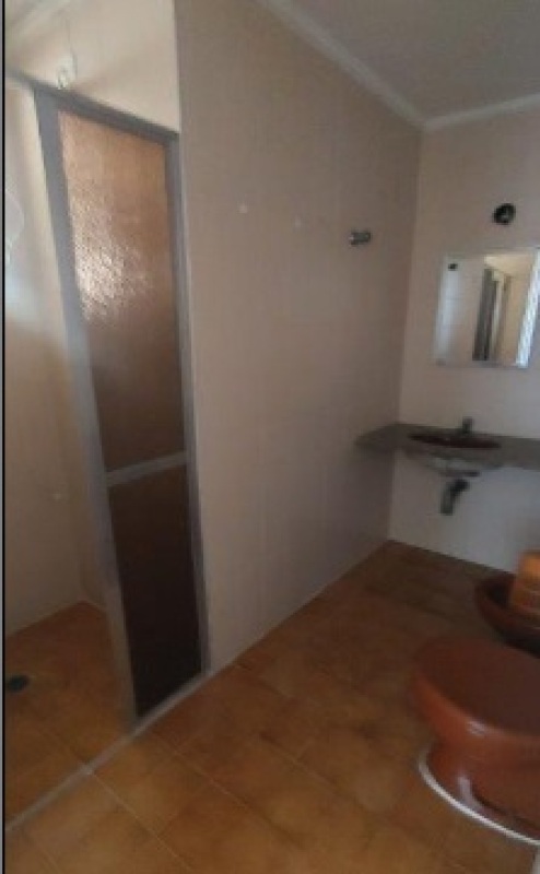 Foto 3 de 13: Apartamento em leilão em Guarujá - SP — LOTE 001 LEILÃO JUDICIAL - Apto. de 85,56 m², Ed. Torremolinos I - Jardim Três Marias, Guarujá - SP