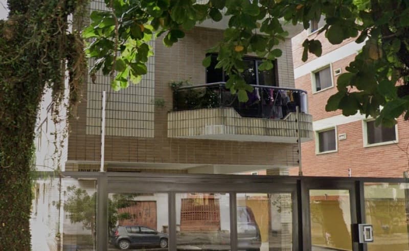 Foto 1 de 4: Apartamento em leilão em Guarujá - SP — LOTE 001 LEILÃO JUDICIAL - Apto. de 99,33 m², Ed. Jardim dos Anturios - Enseada, Guarujá - SP