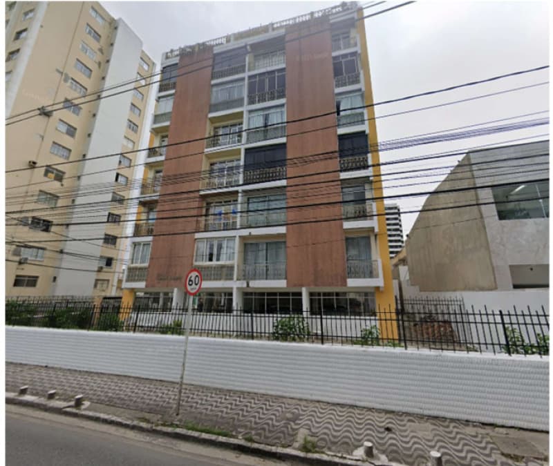 Apartamento em leilão em Aracaju - SE — LOTE 001 01 (um) imóvel localizado na Avenida Beira Mar.