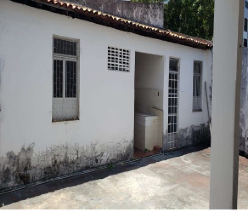 Foto 1 de 2: Comercial em leilão em Aracaju - SE — LOTE 001 01 (um) imóvel comercial localizado na Avenida Beira Mar.