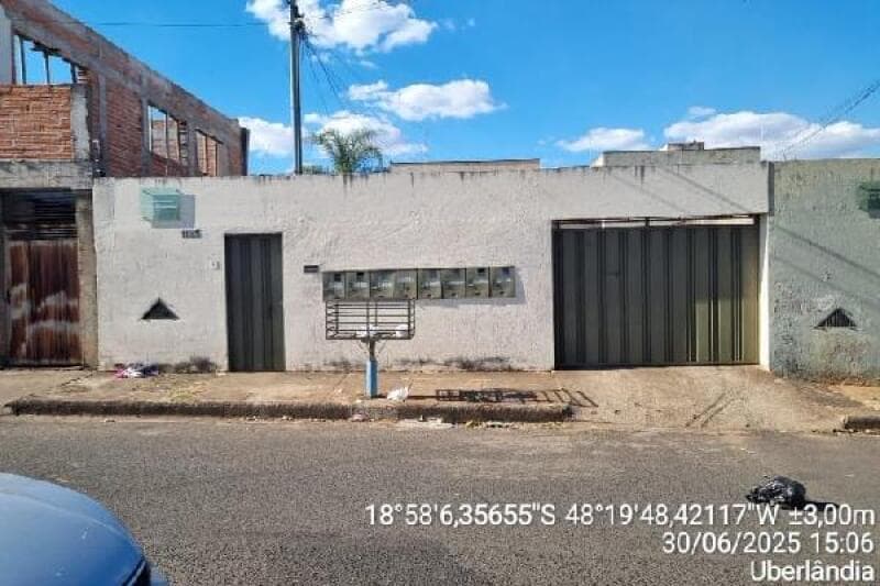 Apartamento em leilão em Uberlândia - MG — LOTE 158 APARTAMENTO EM UBERLANDIA/MG - DESCONTO DE 40,74% DO VALOR DE AVALIAÇÃO
