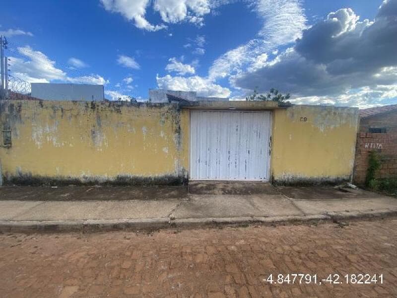 Casa em leilão em Campo Maior - PI — LOTE 208 CASA EM CAMPO MAIOR/PI - DESCONTO DE 42,85% DO VALOR DE AVALIAÇÃO