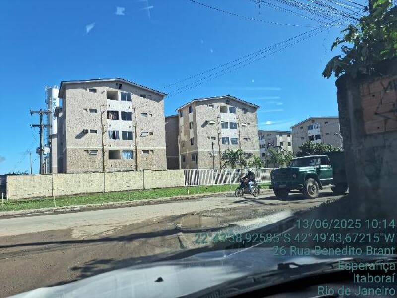 Apartamento em leilão em Itaboraí - RJ — LOTE 266 APARTAMENTO EM ITABORAI/RJ - DESCONTO DE 42,67% DO VALOR DE AVALIAÇÃO