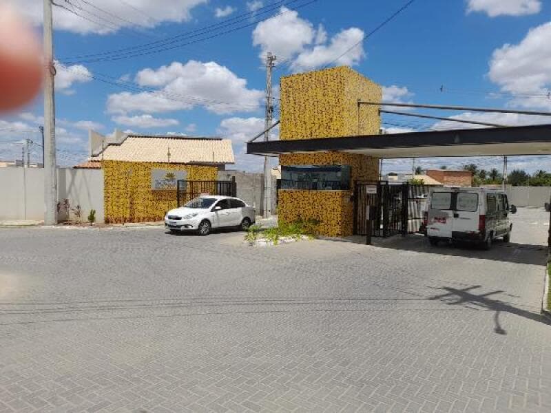 Casa em leilão em Feira De Santana - BA — LOTE 031 CASA EM FEIRA DE SANTANA/BA - DESCONTO DE 40,74% DO VALOR DE AVALIAÇÃO