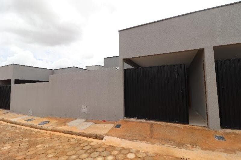 Casa em leilão em Planaltina - GO — LOTE 103 CASA EM PLANALTINA/GO - DESCONTO DE 40,74% DO VALOR DE AVALIAÇÃO