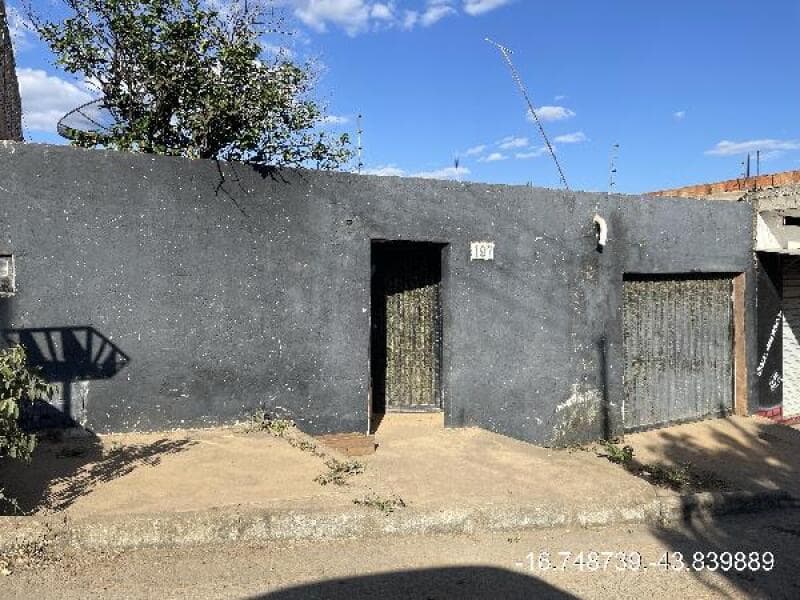 Casa em leilão em Montes Claros - MG — LOTE 158 CASA EM MONTES CLAROS/MG - DESCONTO DE 36,26% DO VALOR DE AVALIAÇÃO