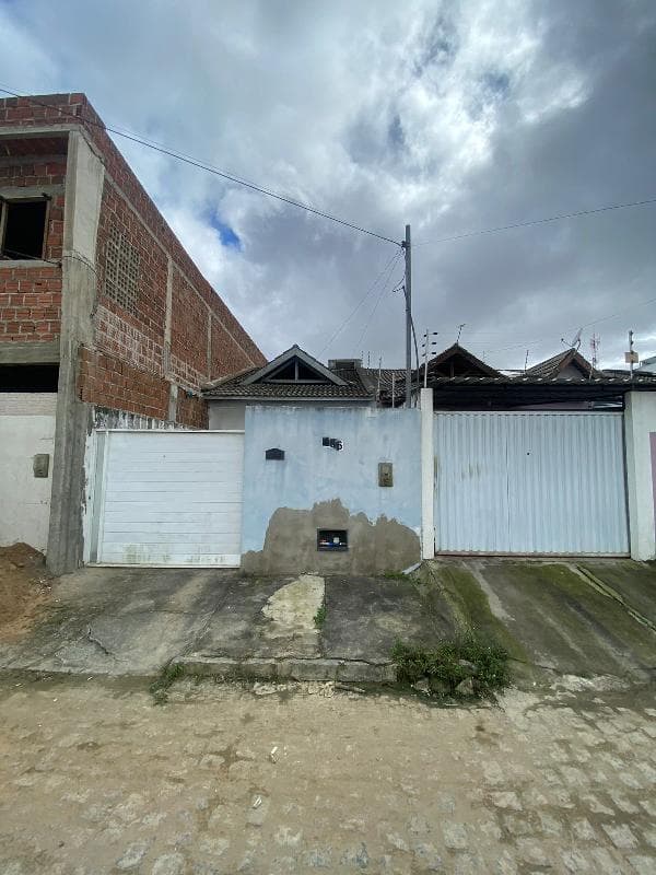 Casa em leilão em Campina Grande - PB — LOTE 197 CASA EM CAMPINA GRANDE/PB - DESCONTO DE 41,45% DO VALOR DE AVALIAÇÃO