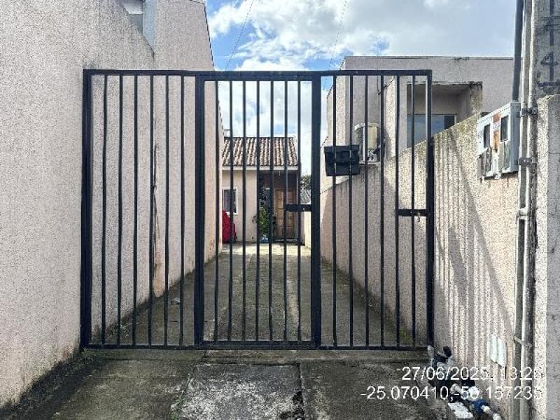 Casa em leilão em Ponta Grossa - PR — LOTE 258 CASA EM PONTA GROSSA/PR - DESCONTO DE 39,55% DO VALOR DE AVALIAÇÃO