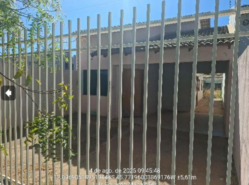 Casa em leilão em Luís Eduardo Magalhães - BA — LOTE 038 CASA EM LUIS EDUARDO MAGALHAES/BA - DESCONTO DE 36,26% DO VALOR DE AVALIAÇÃO