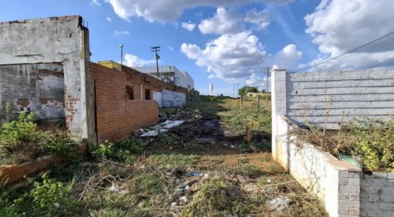 Foto 1 de 3: Comercial em leilão em Crato - CE, bairro Distrito Industrial de Muriti — LOTE 011 CEARÁ - CRATO/CE - PRÉDIO COMERCIAL