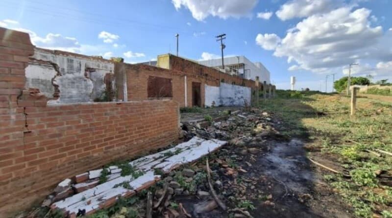 Foto 3 de 3: Comercial em leilão em Crato - CE, bairro Distrito Industrial de Muriti — LOTE 011 CEARÁ - CRATO/CE - PRÉDIO COMERCIAL