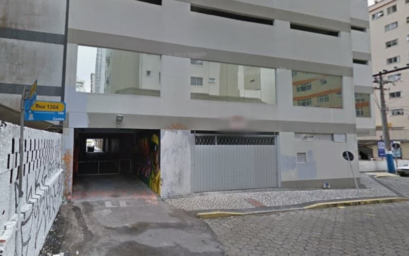 Foto 2 de 6: Terreno em leilão em Balneário Camboriú - SC, bairro Centro — LOTE 001 Edificio Capri e a Vaga (box) para estacionamento de veículos de passageiros n. 09