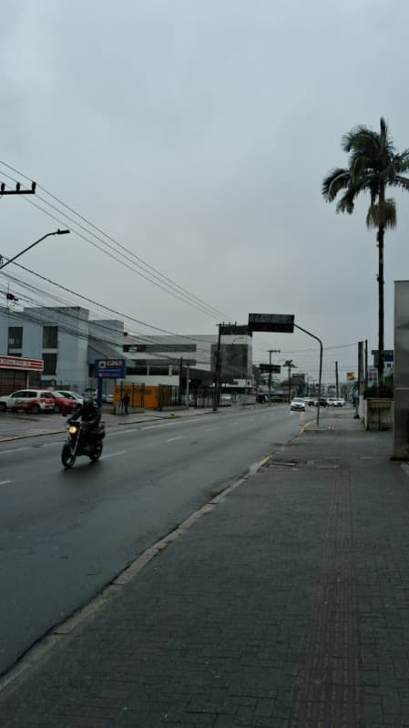 Foto 7 de 9: Apartamento em leilão em Joinville - SC, bairro América — LOTE 001 Apartamento n.o 801, localizado no 8o pavimento, do Bloco "A" do Edifício Parque Residencia