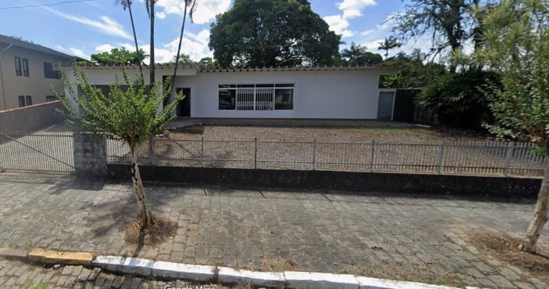 Foto 1 de 3: Terreno em leilão em Joinville - SC, bairro Pirabeiraba — LOTE 001 50% de um terreno situado no Distrito de Pirabeiraba, Matrícula 34.645 do 1o CRI de Joinvil