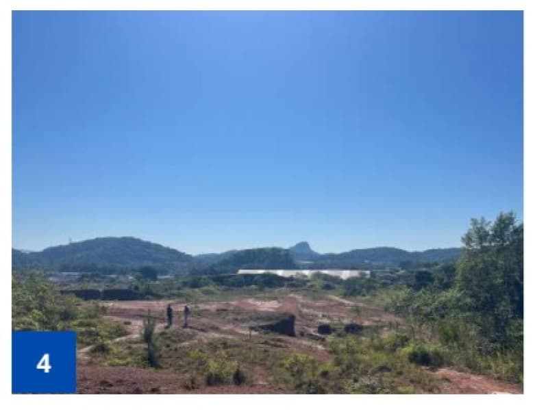 Foto 4 de 18: Terreno em leilão em São Francisco Do Sul - SC, bairro Morro Grande — LOTE 001 Um terreno alodial, de forma irregular, situado no lugar "Morro Grande", zona urbana de São