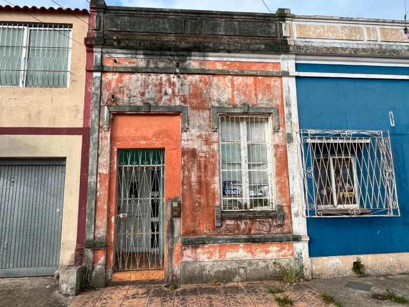 Comercial em leilão em Pelotas - RS — LOTE 005 A fração de 42,50% de imóvel na Rua Almirante Tamandaré 712 em Pelotas