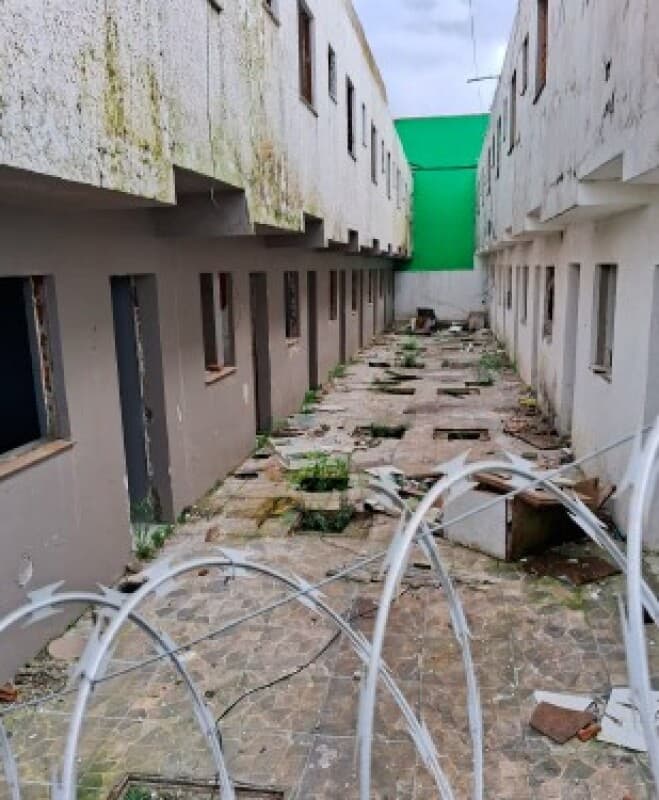 Foto 3 de 7: Terreno em leilão em Pelotas - RS — LOTE 001 Imovel com 16 unidades habitacionais na Rua Guilherme Echenique