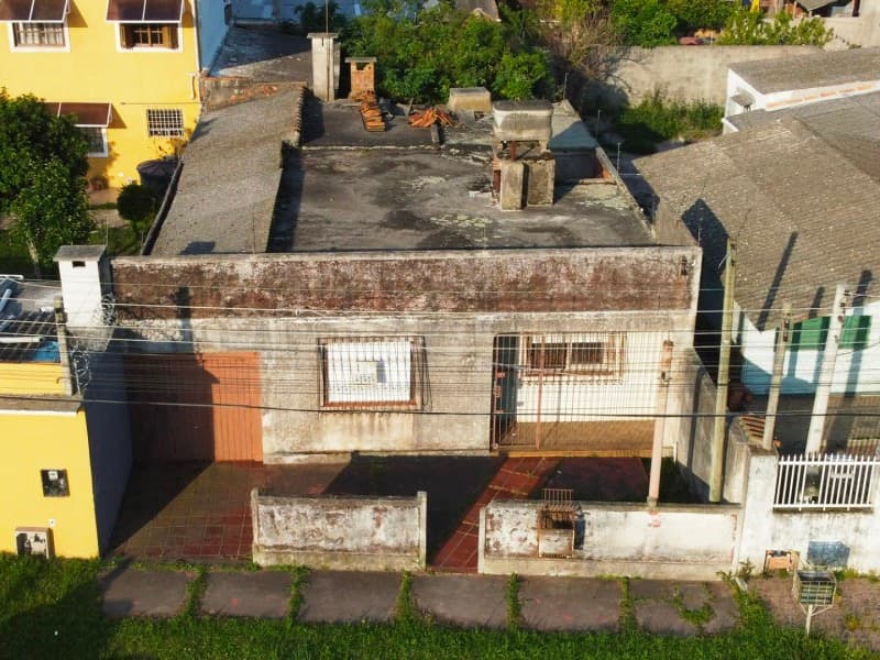 Foto 2 de 2: Casa em leilão em Rio Grande - RS, bairro Vila Junção — LOTE 013-1 Casa na Rua Olavo Bilac 423, Junção em Rio Grande
