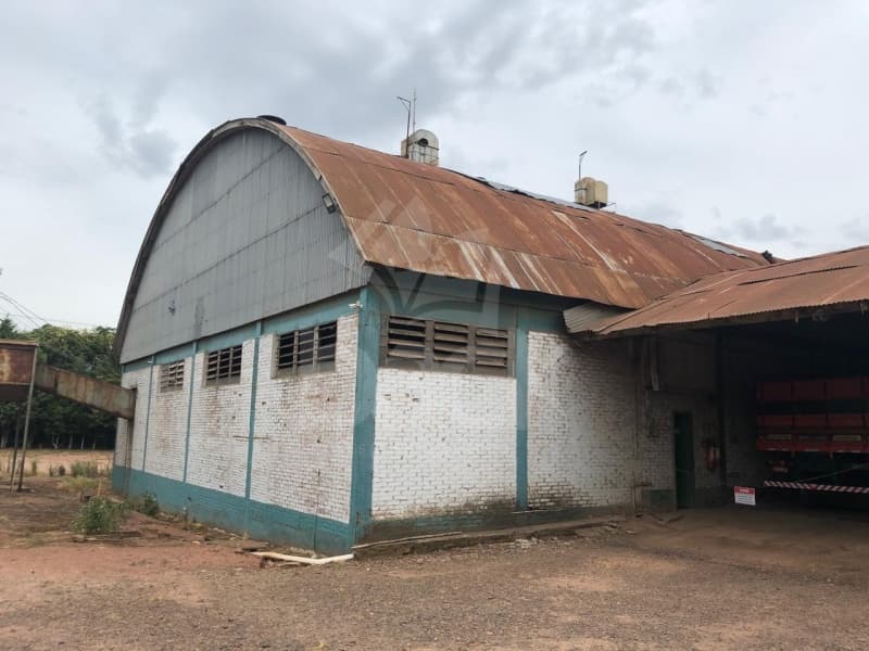 Foto 3 de 13: Area Rural em leilão em Encruzilhada Do Sul - RS — LOTE 001 O lote de 40.425 m² de área de terras, e diversos prédios em alvenaria localizados na antig