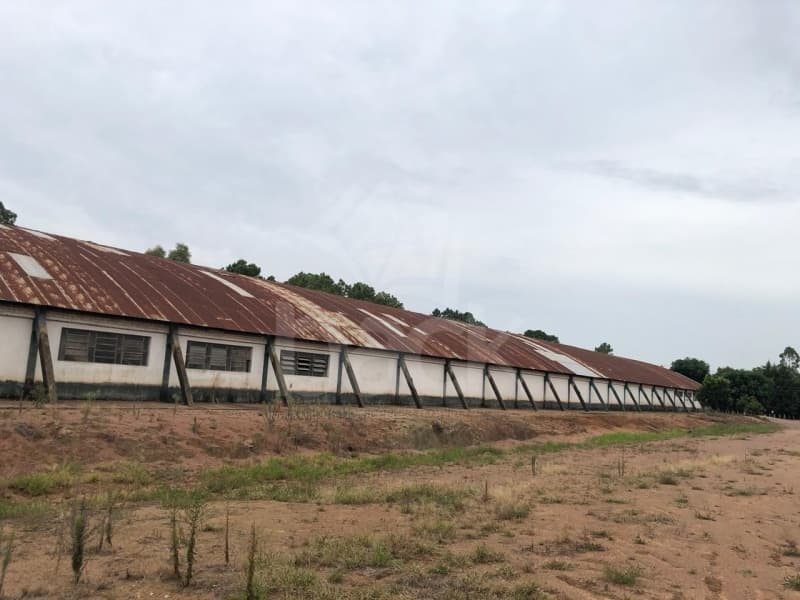 Foto 5 de 13: Area Rural em leilão em Encruzilhada Do Sul - RS — LOTE 001 O lote de 40.425 m² de área de terras, e diversos prédios em alvenaria localizados na antig