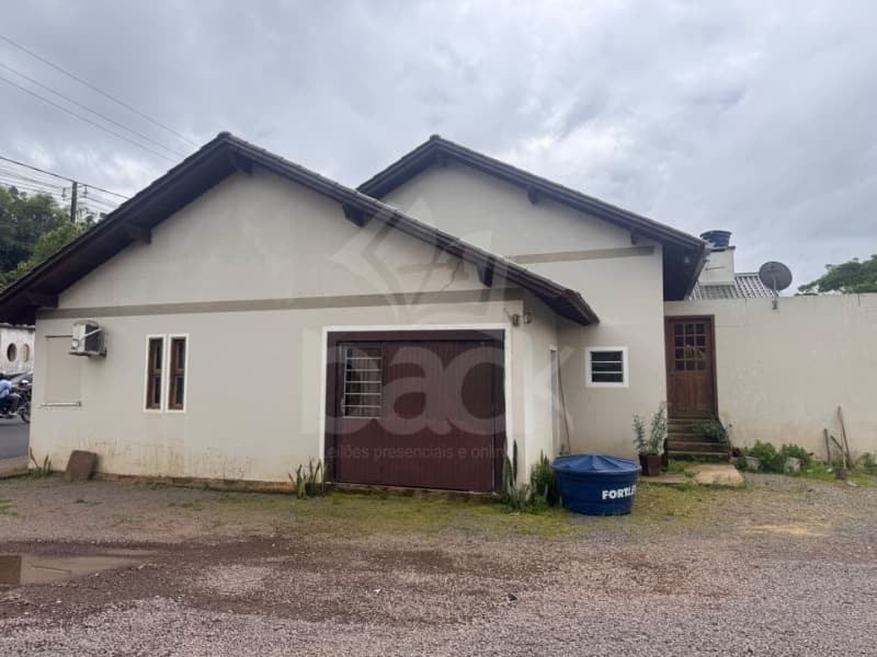 Foto 5 de 5: Terreno em leilão em Sinimbu - RS, bairro Centro — LOTE 001 Um terreno com 467,07m² com residência de 183,52 m² em Sinimbu/RS