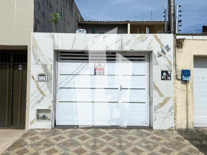 Casa em leilão em Fortaleza - CE — LOTE 028 FORTALEZA/CE - CASA