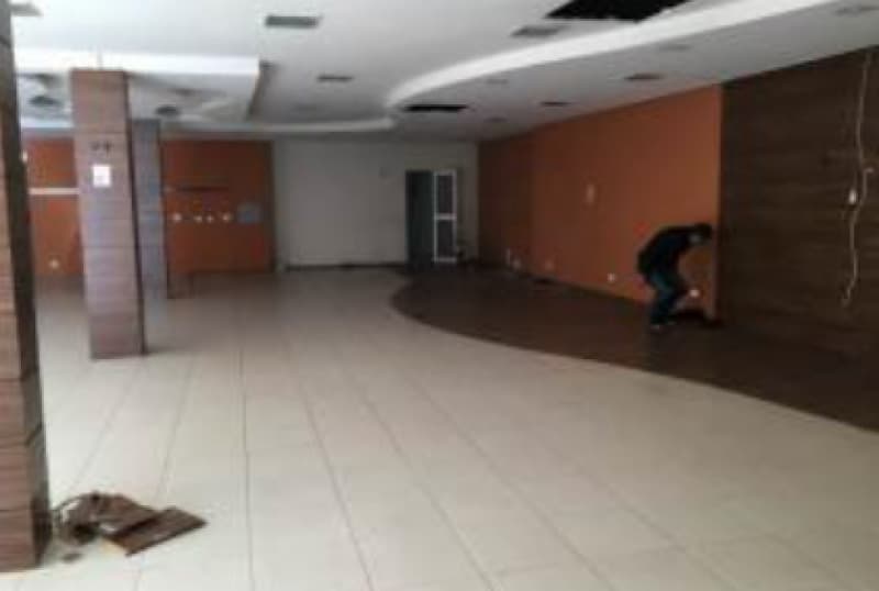 Foto 2 de 5: Comercial em leilão em Curitiba - PR, bairro Água Verde — LOTE 001 Galpão Comercial em Curitiba/PR