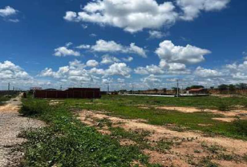 Foto 2 de 3: Terreno em leilão em Iguatu - CE — LOTE 011 Lote 33 Quadra 06 - Loteamento Araras - 150m² - Iguatu/CE