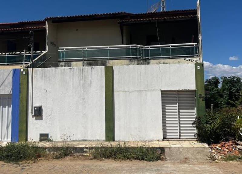 Foto 2 de 8: Casa em leilão em Iguatu - CE, bairro Bugi — LOTE 017 Casa (Sobrado) Lote 02 Qd C - Planalto das Araras - 144m² - Iguatu/CE