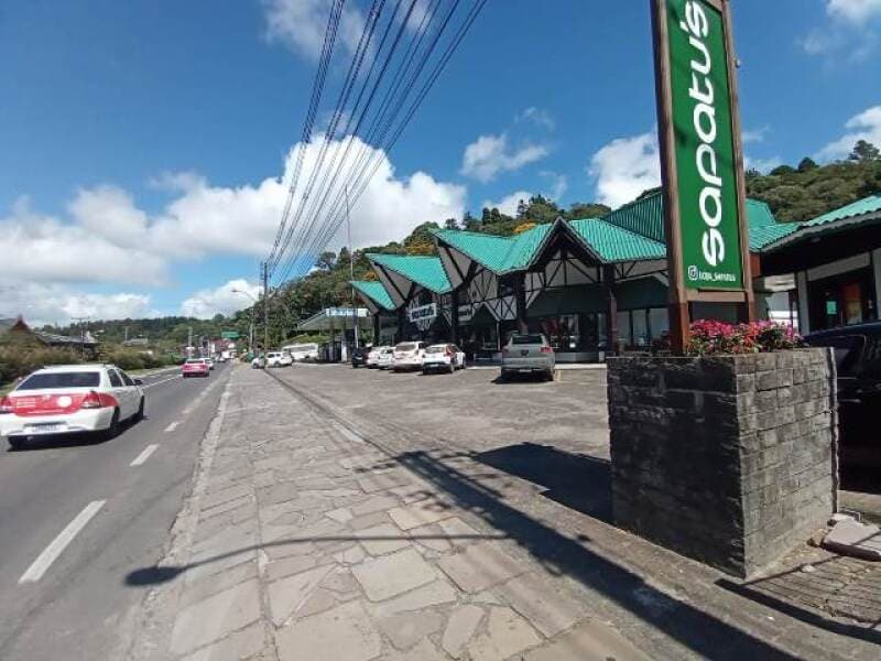 Foto 4 de 6: Terreno em leilão em Gramado - RS, bairro Vila Suíça — LOTE 001 Terreno com Edificações e Posto de Gasolina - Bairro Vila Suíça -Gramado/RS