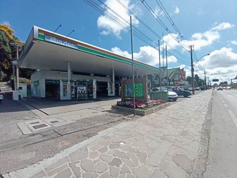 Foto 5 de 6: Terreno em leilão em Gramado - RS, bairro Vila Suíça — LOTE 001 Terreno com Edificações e Posto de Gasolina - Bairro Vila Suíça -Gramado/RS