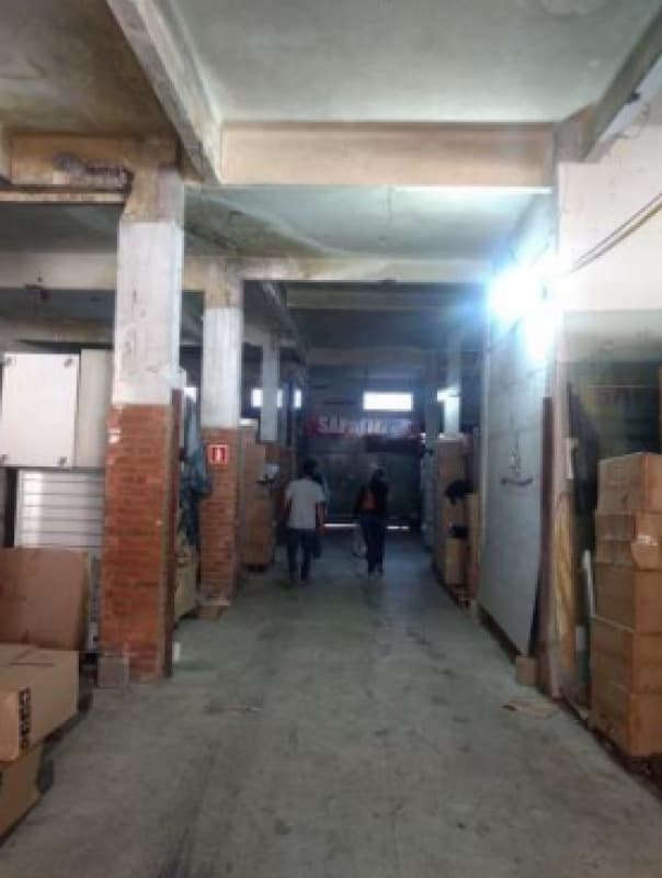Foto 4 de 12: Comercial em leilão em Curitiba - PR — LOTE 005 Prédio com 4 Pavimentos