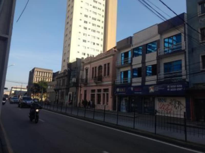Foto 2 de 19: Comercial em leilão em Curitiba - PR — LOTE 006 Prédio com 3 Pavimentos