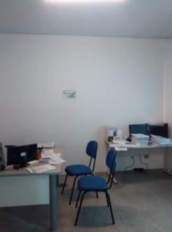 Foto 17 de 19: Comercial em leilão em Curitiba - PR — LOTE 006 Prédio com 3 Pavimentos